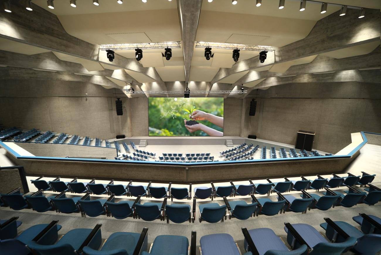 Auditorium video wall for college lecture